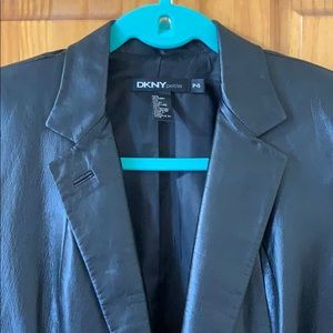 DKNY leather black blazer in size P4 **EXCELLENT *